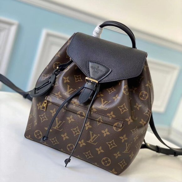 Louis Vuitton Handbags - Picture 1 of 9
